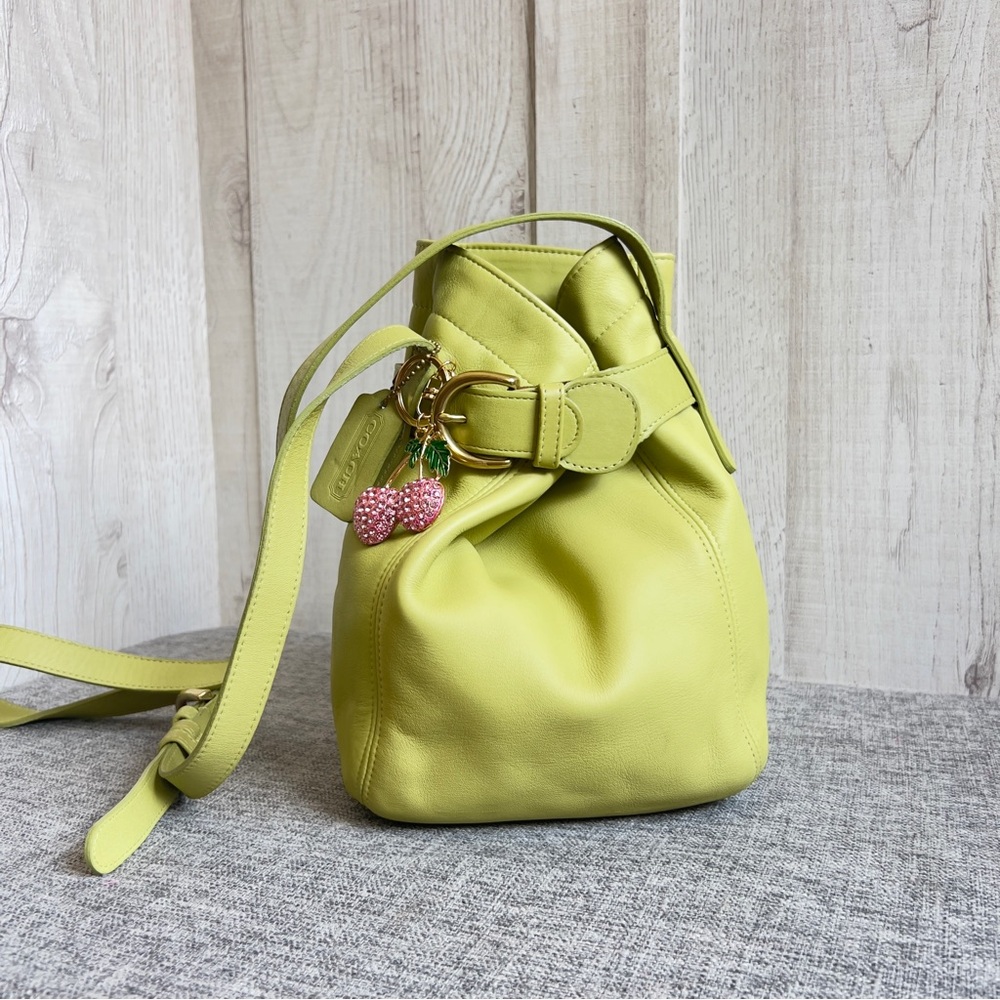 COACH Vintage Lime Leather Belted Pouch Crossbody Bucket Bag Soho